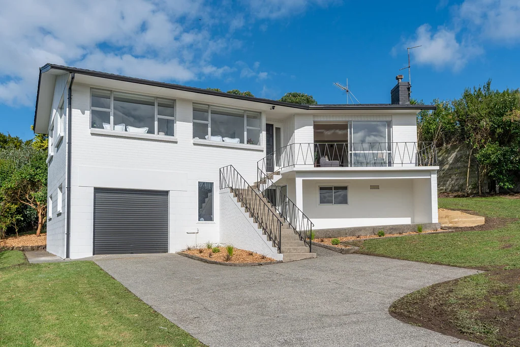 Huntly 5 Bedroom Fully Renovated & 5 Bedroom With Views!