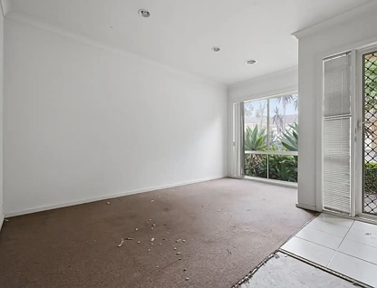 6 TINTERN LOOP, Hillside, VIC 3037, 3房, 1浴, House