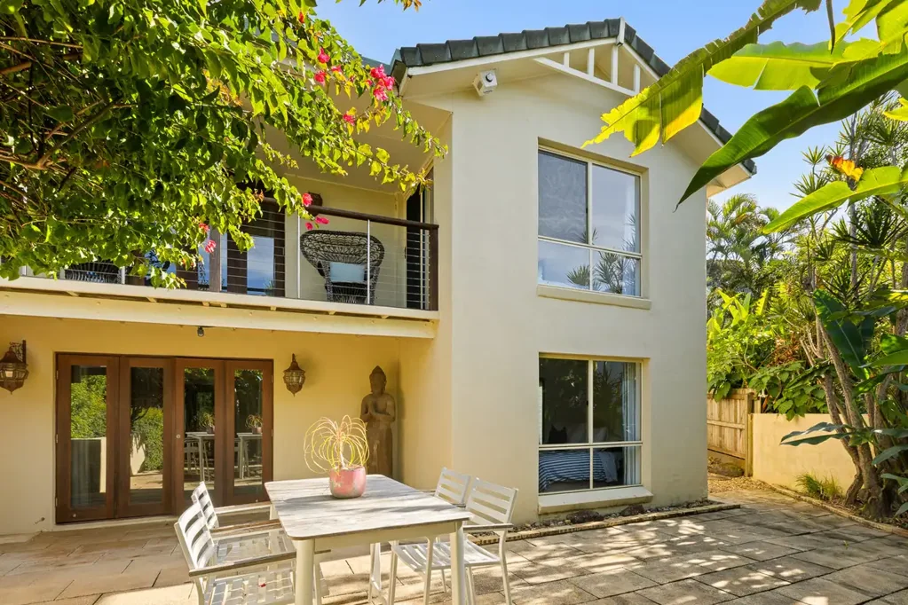 Suffolk Park 4chambre Spacious Family Home with Lap Pool & Tropical Gardens