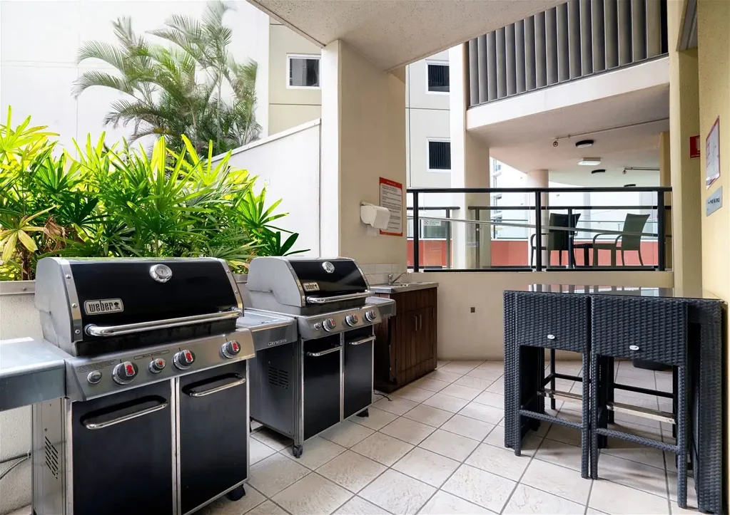 Fully Furnished 2 Bedrooms apartment, on the 25th Floor