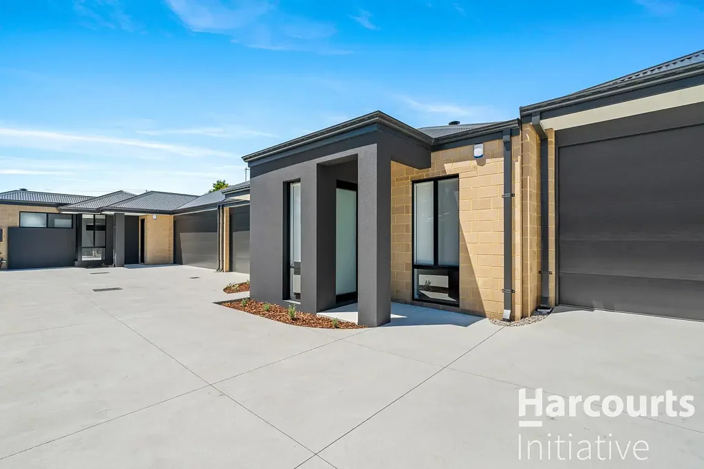 34b Keeley Way, Girrawheen, WA 6064