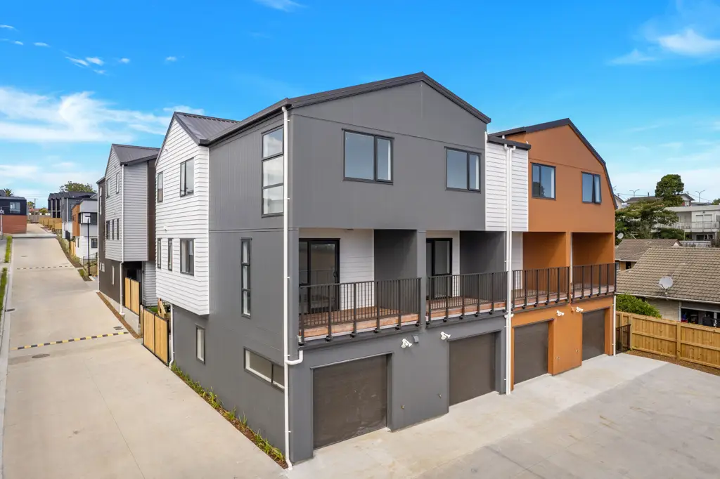 Henderson 3房  HOME OWNERSHIP: 3-Bedroom PLUS Garage