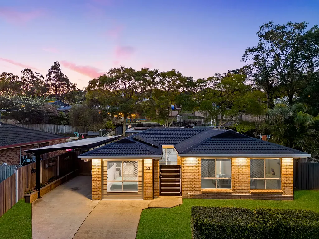 FAMILY HOME IN CONVENIENT LOCATION!
