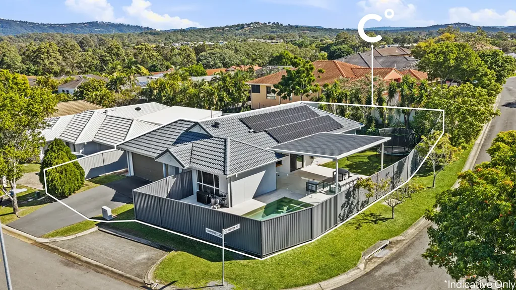 Merrimac 4બેડરૂમ BEAUTIFULLY PRESENTED, NEAT COMPLETE, LOW MAINTENANCE!