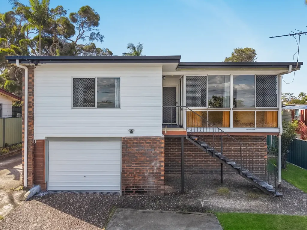 Woodridge 3બેડરૂમ DUAL-LIVING OPPORTUNITY - LARGE FAMILY HOME