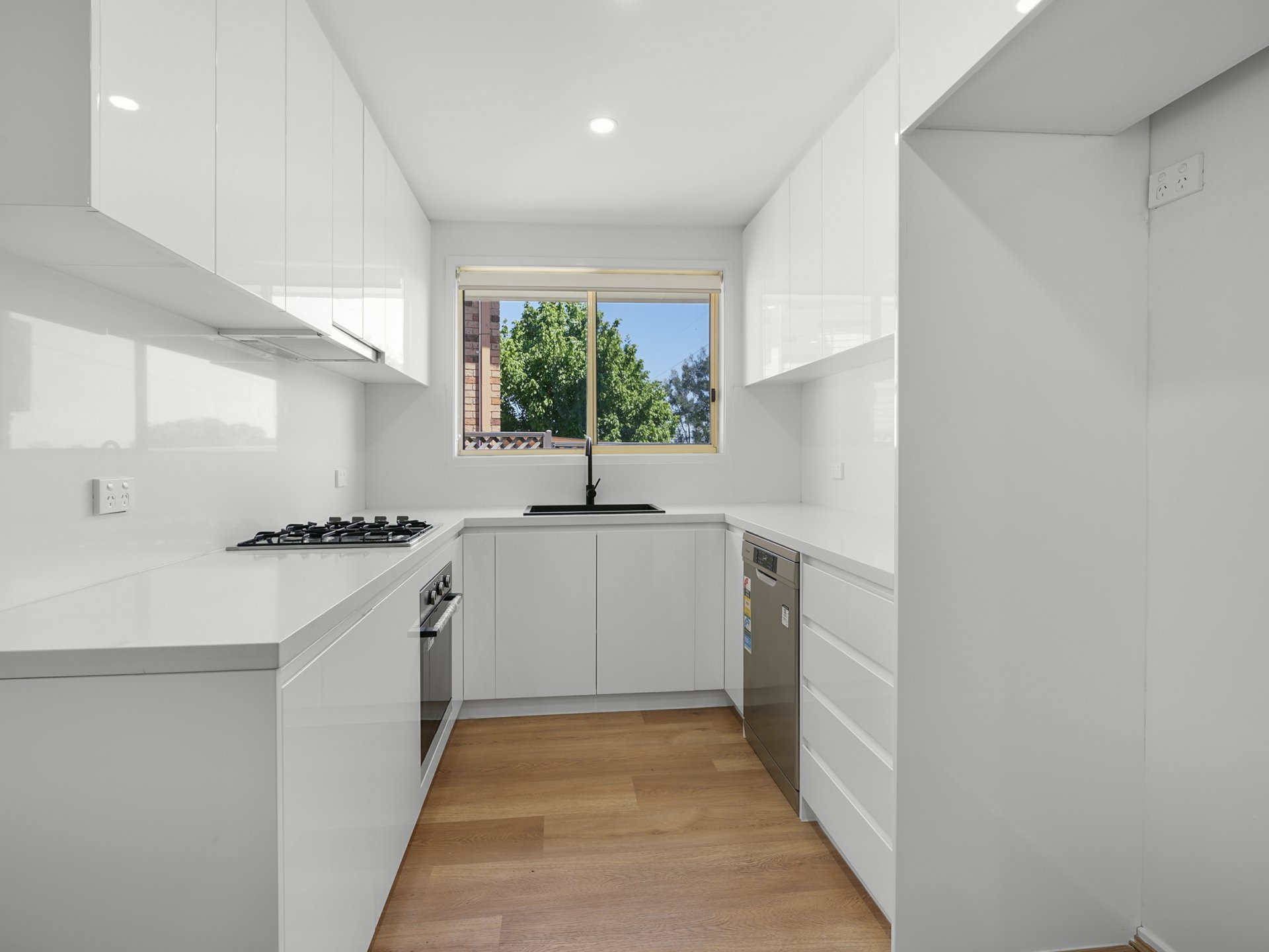 UNIT 2 13 PORTER ST, MINTO NSW 2566, 0 Kuwarto, 0 Banyo, House