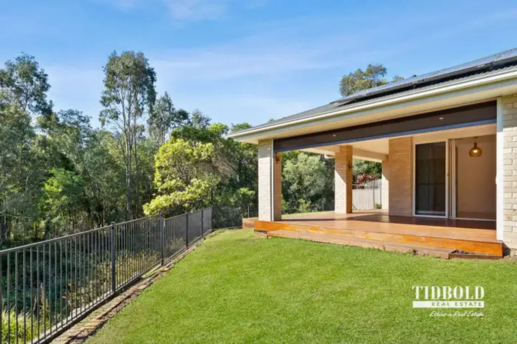 Redland Bay 3બેડરૂમ Premium Plantation Home with a Peaceful Backdrop!