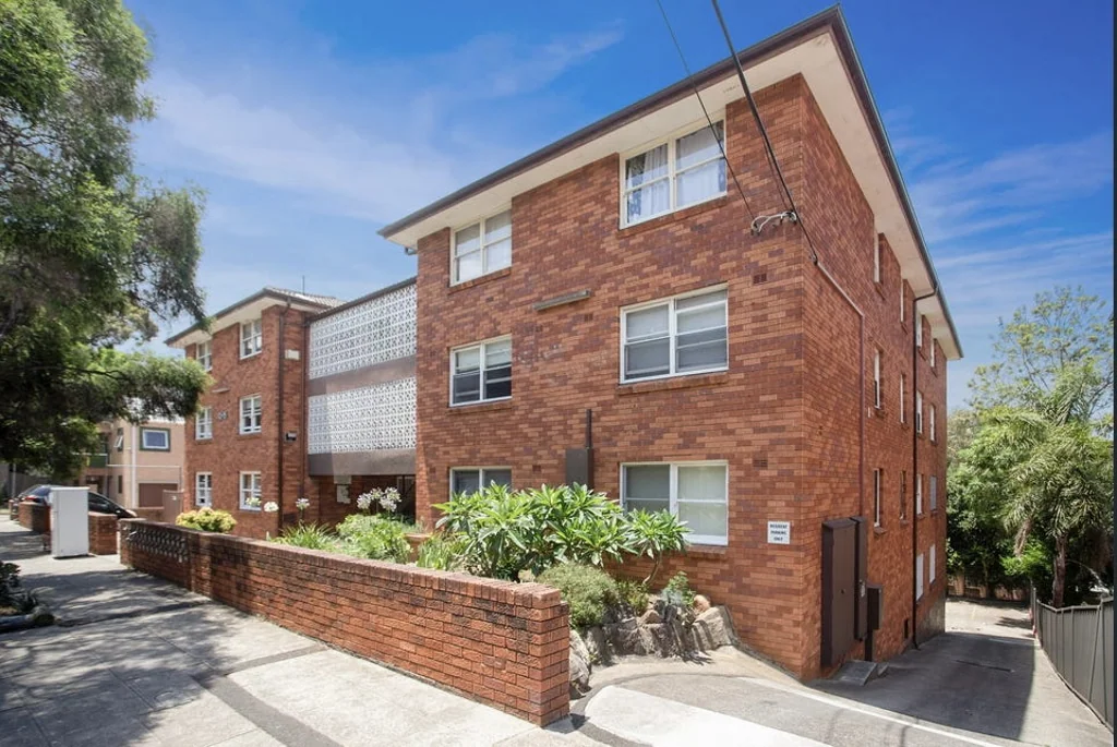 Convenient lifestyle living 2 bed/ 1bath For Lease (Unfurnished)