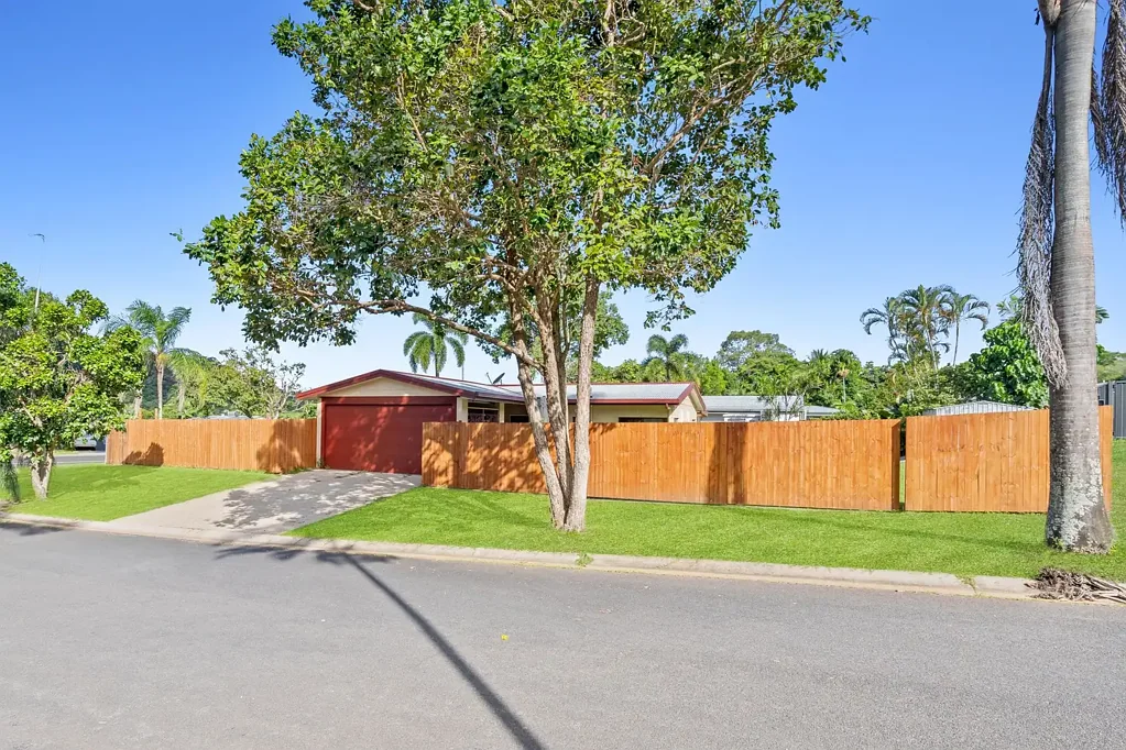 SPACIOUS FAMILY HOME IN SOUGHT AFTER KANIMBLA!