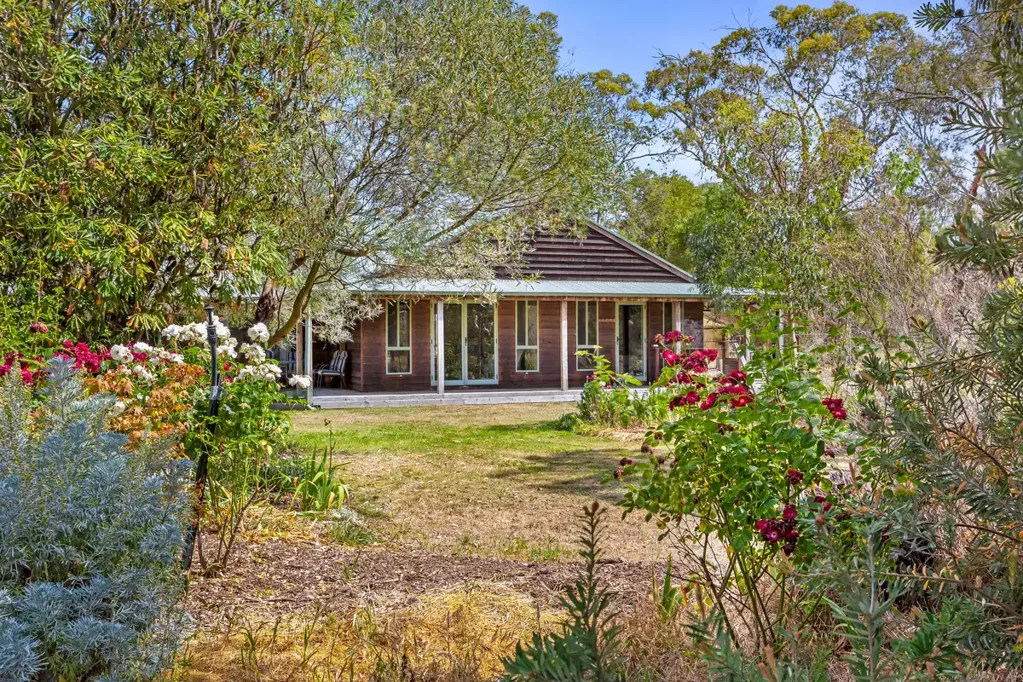 Ross Creek 7 Bedroom Escape to Your Private Ross Creek Retreat!