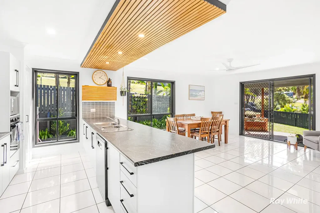 Taroomball 5બેડરૂમ 5 bedroom family home backing on to a beautiful nature reserve
