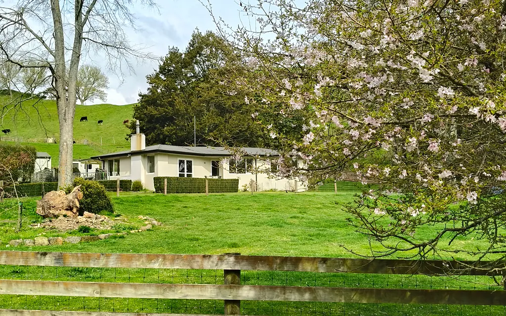 Atiamuri 3房  Ready, set, hobby farm