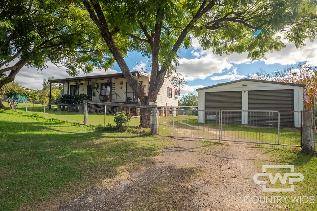 Ashford 2 Bedroom Solid 2-Bedroom Home On Approx 1/2 Acre