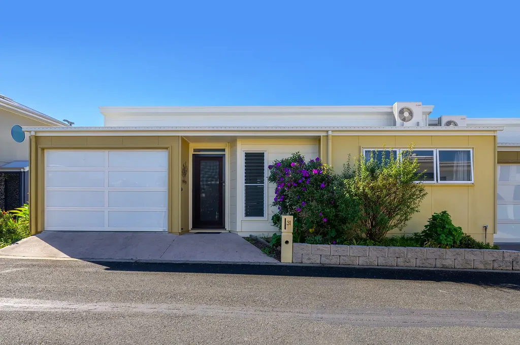 Tin Can Bay 2Zimmer Low-Maintenance Seaside Living in the Heart of Tuncunbar Gardens
