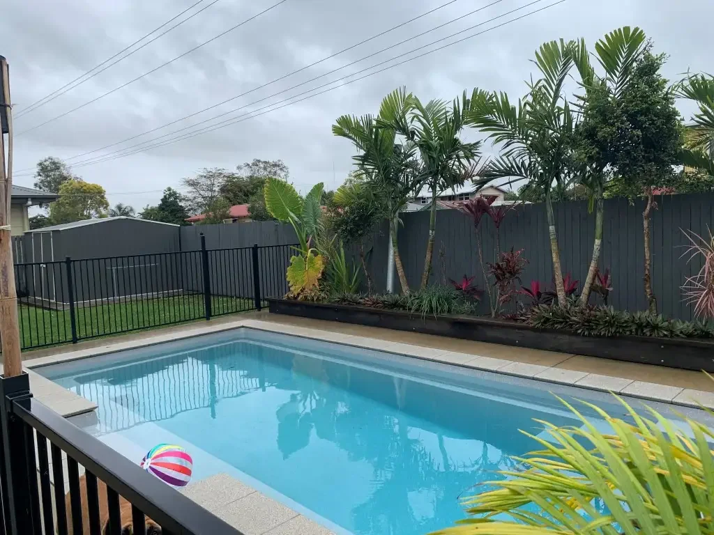 Proserpine 3Zimmer Modern Family Living with Poolside Perks!