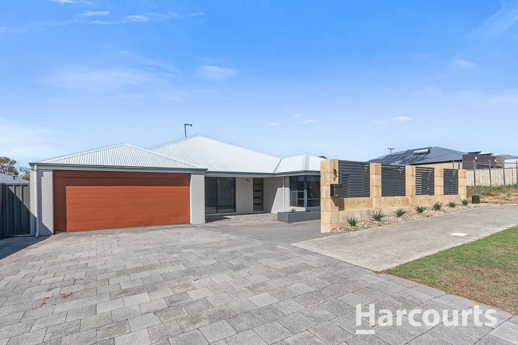 9 Capri Leone Way, Sinagra, WA 6065