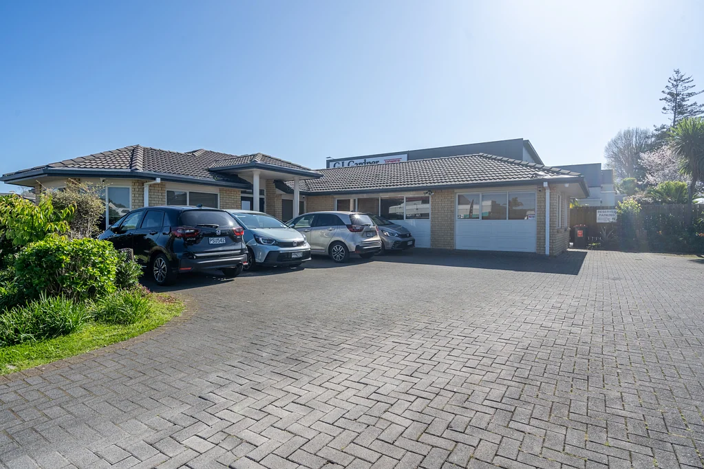 Tauranga Central Office with high street front exposure