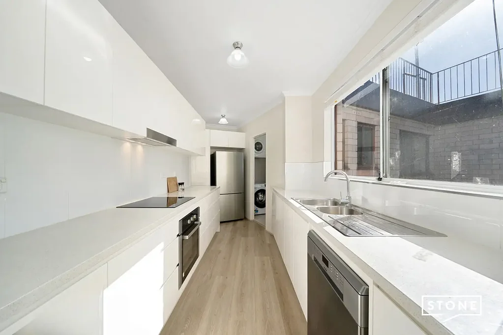 North Parramatta 2ਬੈੱਡਰੂਮ Contemporary Two Bedroom Apartment with Elevated Park Views