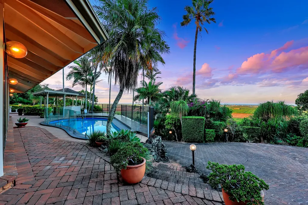 Qunaba 3ห้องนอน Elevated Architectural Entertainer with Ocean Outlooks