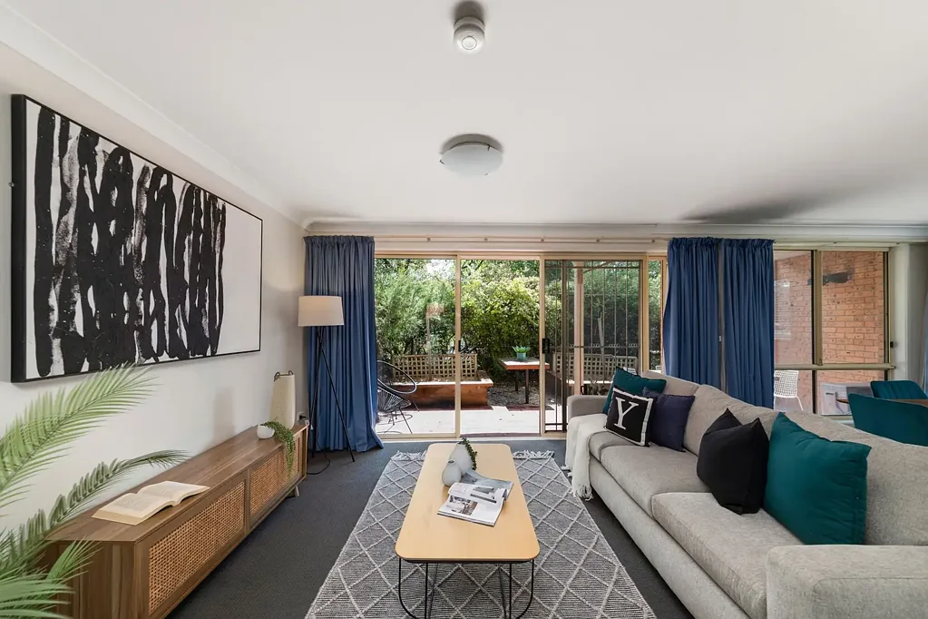 22 Cammeray Court, Phillip, ACT 2606
