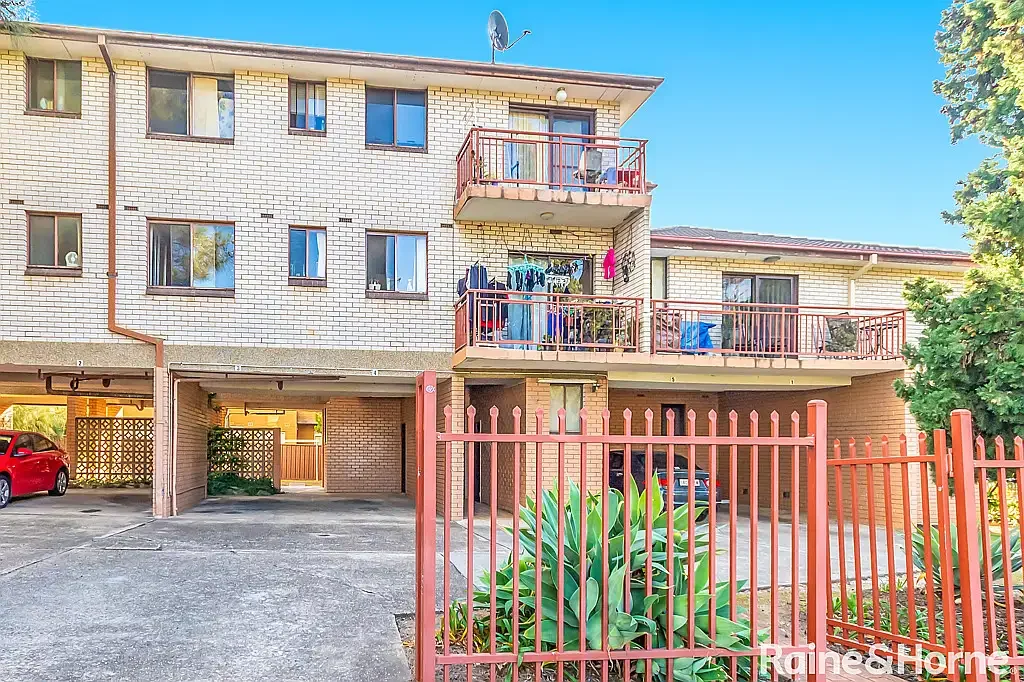 Well Presented Two Bedroom Unit