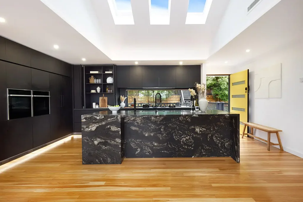 Luxurious Family Living with Breathtaking Views