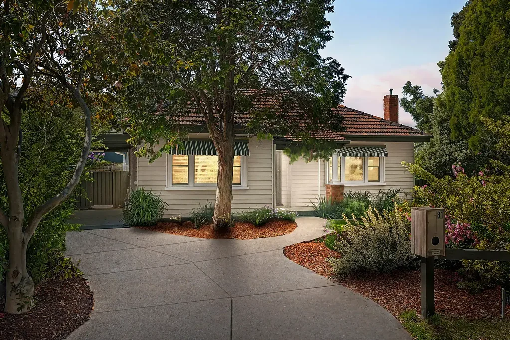 Mitcham 2部屋 One-Owner Charmer In A Sought-After Area