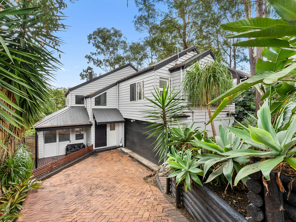 13 Wirlpana Avenue, Ferny Hills, QLD 4055