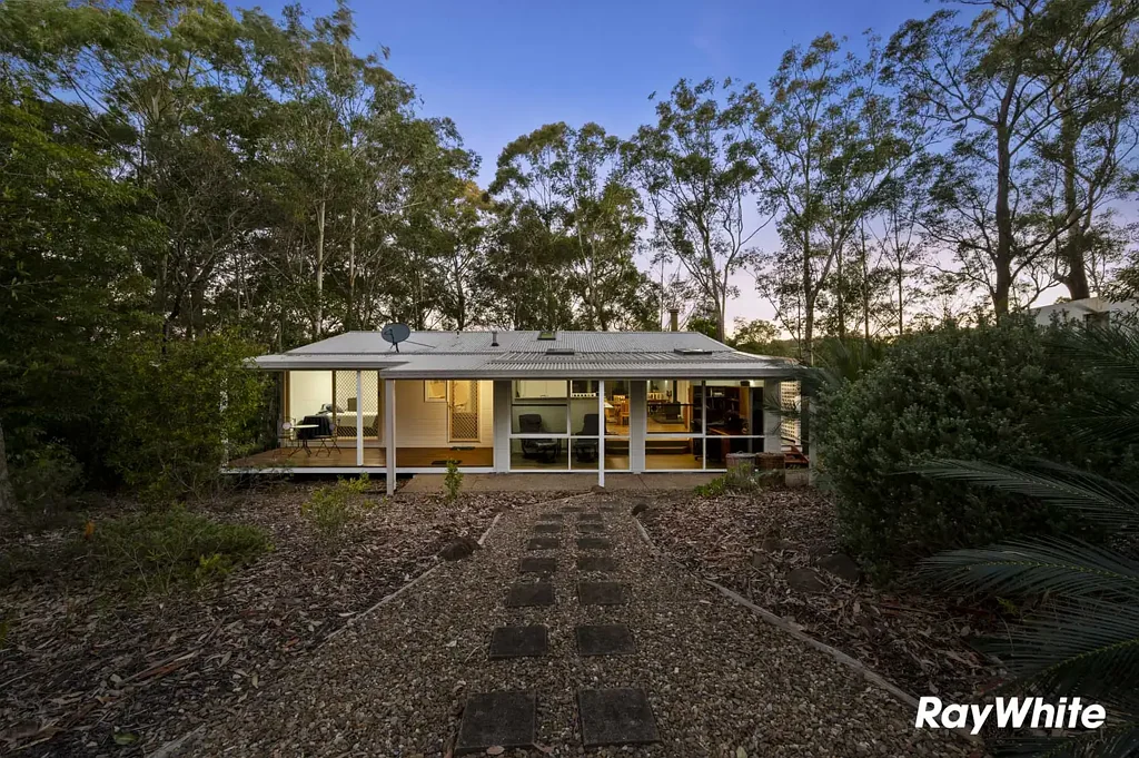 Lilli Pilli 4ਬੈੱਡਰੂਮ Renovated home Lilli Pilli, Beachside Oasis