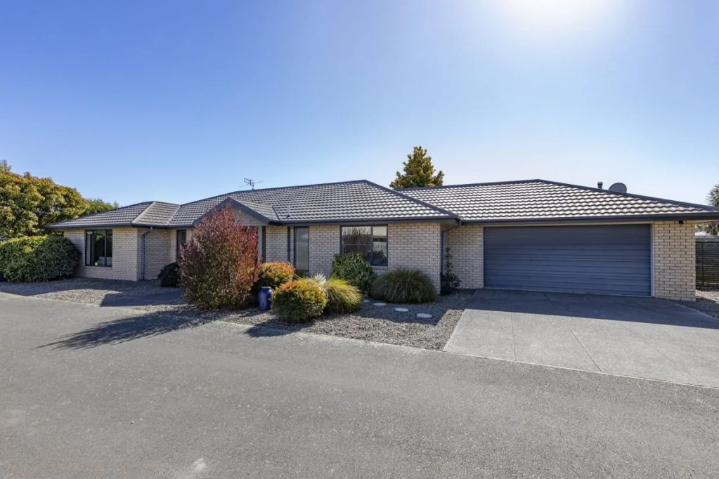 Woodend 3房  Spacious, Sunny & Private