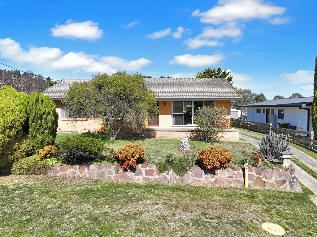 32 Burton Street, Bombala, NSW 2632