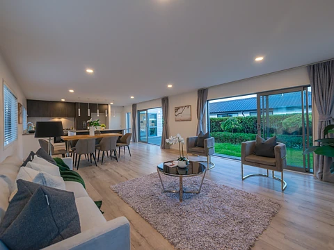 Huapai 4房  HUGE PRICE REDUCTION! CV $1.2m