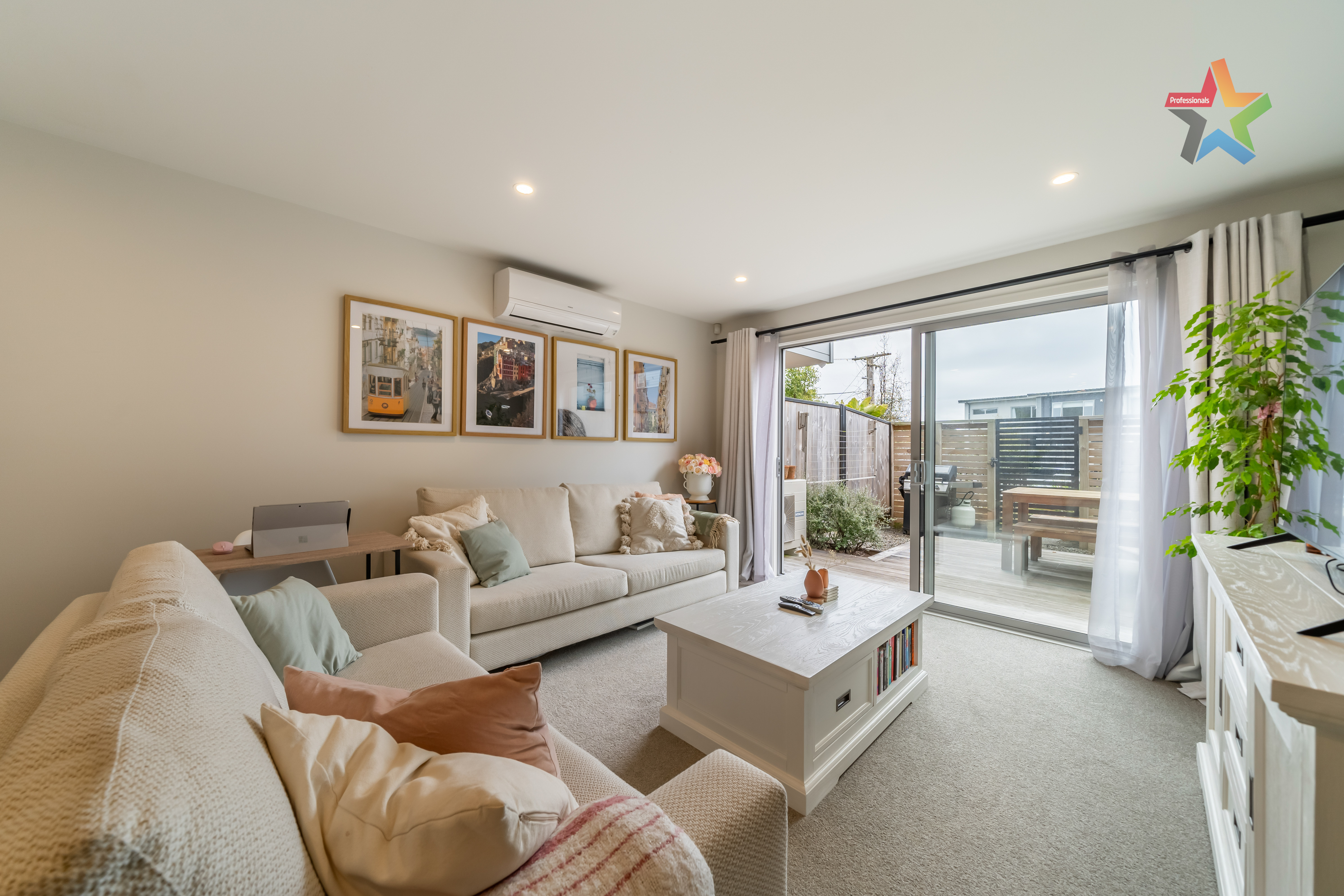 23b Barber Grove, Moera, Lower Hutt, 2 રૂમ, 1 બાથરૂમ, Townhouse