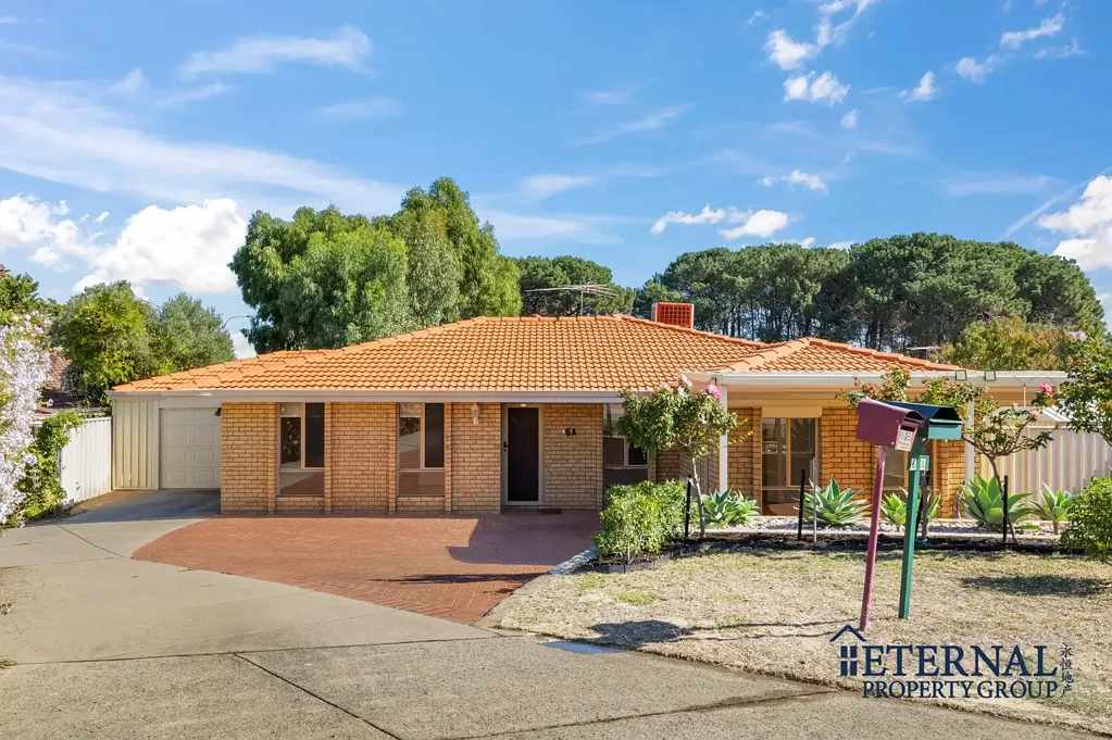 6A Moseley Hill, Kardinya, WA 6163