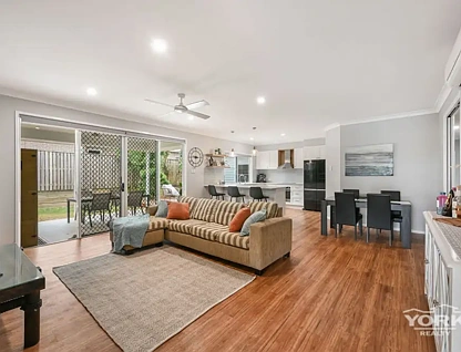 6 Fullbrook Avenue, Highfields, QLD 4352, 4 غرف, 2 حمامات, House