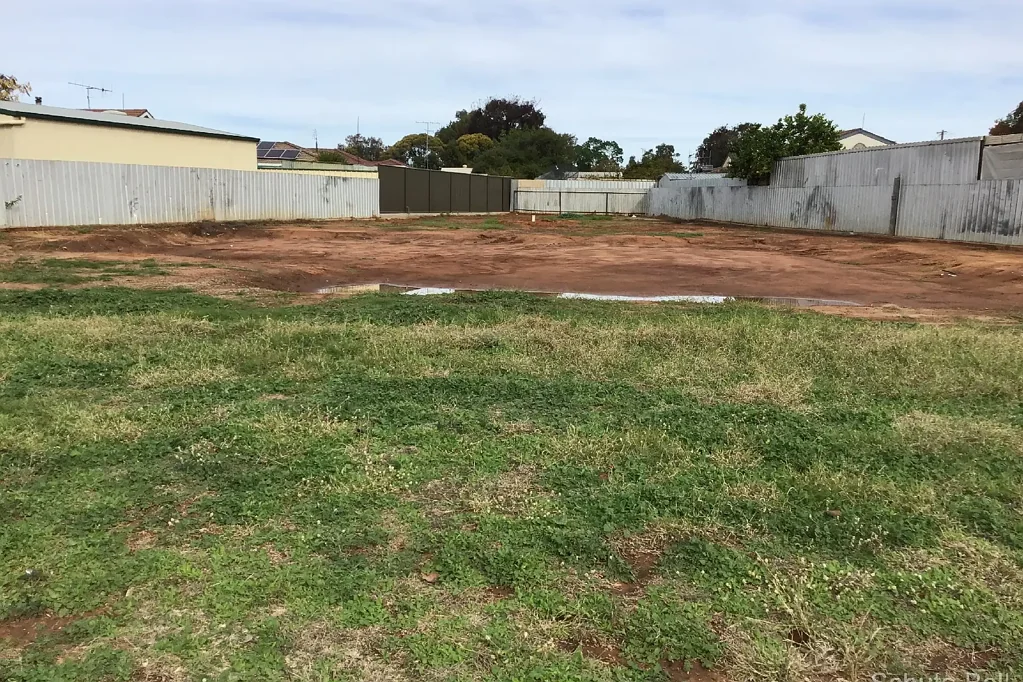 Narromine Just the location to build your new home upon.