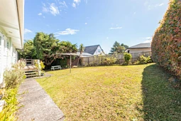 33 Chorley Avenue, Massey
