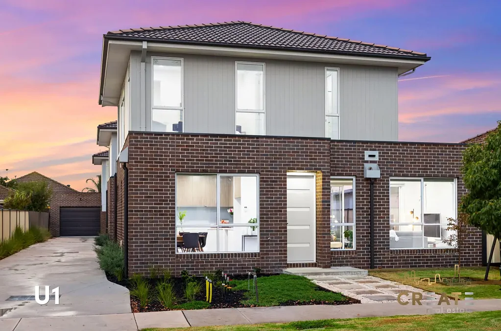 Sunshine West 4Kwarto LIVING OR INVESTMENT EXCELLENCE IN A PRIME LOCATION
