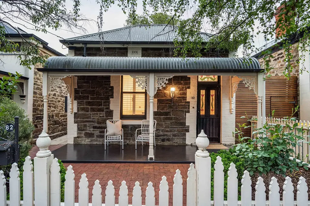 Parkside 2침실 C1890 Bluestone with Leafy Parkside Perks