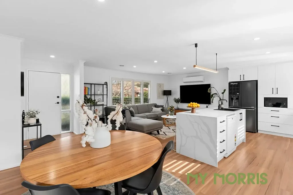 Monash 3房  Stylishly Renovated, Turnkey Townhouse – Prime Monash Location