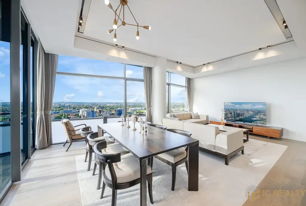 Burwood 3 Bedroom Light House | Full Penthouse Level | Burwood Heart Location |