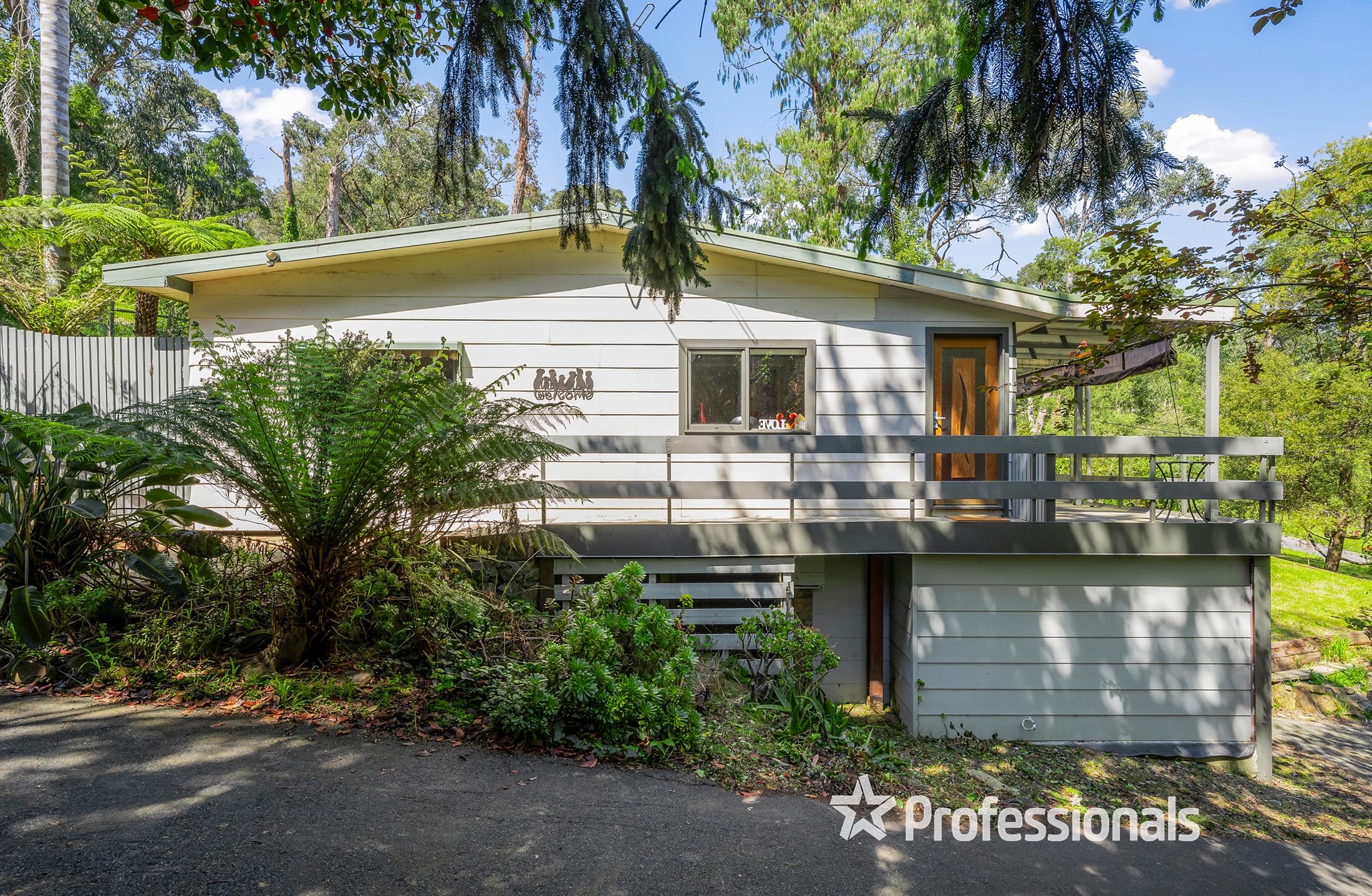 17 INVERNESS RD, MOUNT EVELYN VIC 3796, 0 Bedrooms, 0 Bathrooms, House