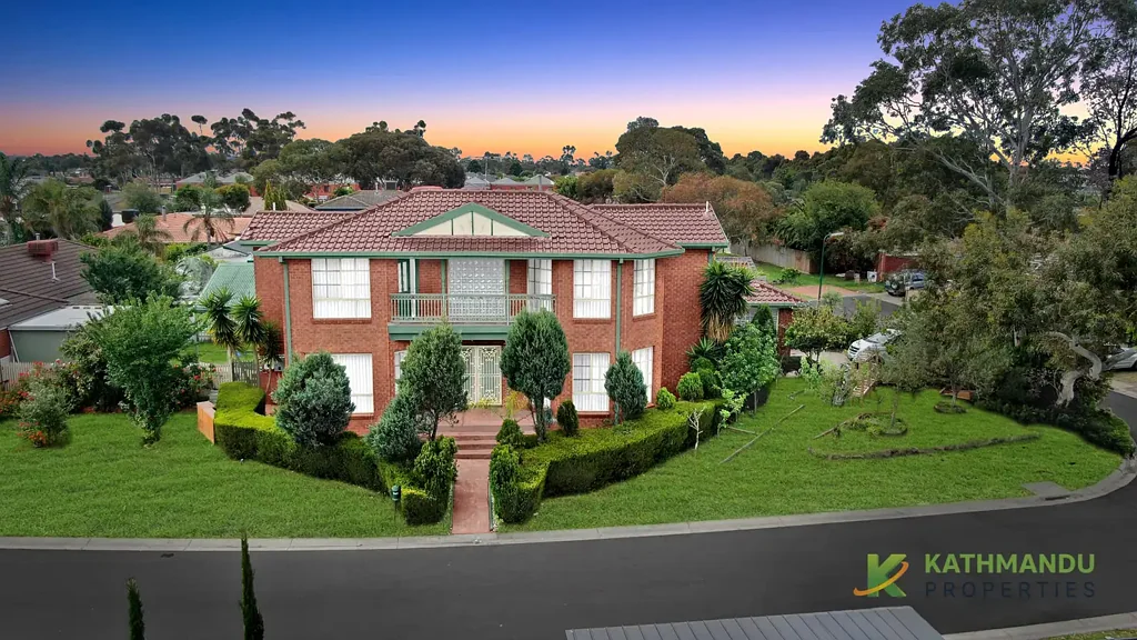 Roxburgh Park 4房 宁静庭院位置 主卧独立卫浴 次卧独立卫浴 现代厨房高品质电器 开放式起居用餐区 双车位车库 低维护花园 步行可达商圈学校交通 Stunning Family Home in Roxburgh Park