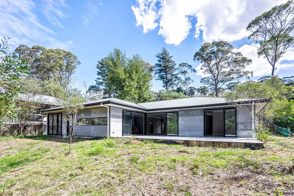 92 Railway Parade, Medlow Bath, NSW 2780