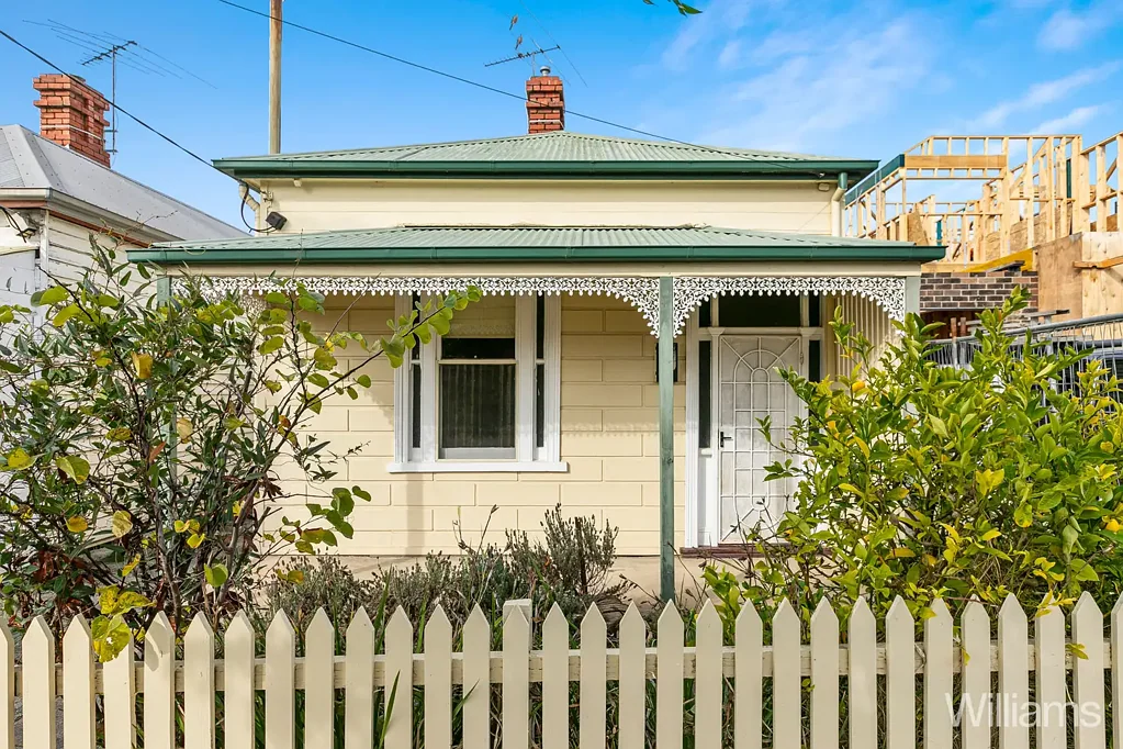 13 Bunbury Street, Newport, VIC 3015