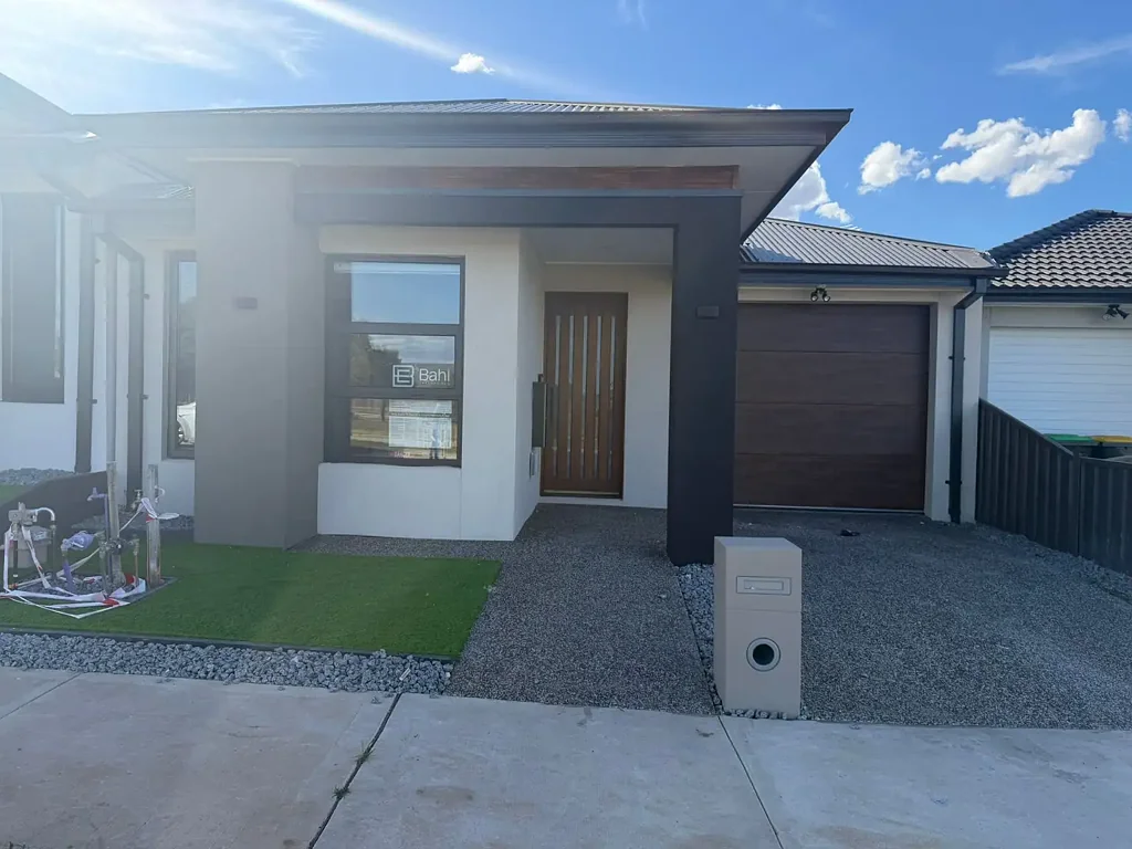 27 Rohab Crescent, Mount Cottrell, VIC 3024