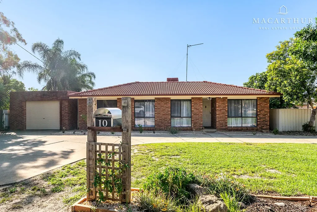 10 Crisp Drive, Ashmont, NSW 2650