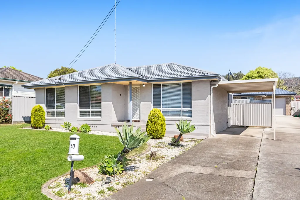 Emu Plains 3部屋 Now Showing!