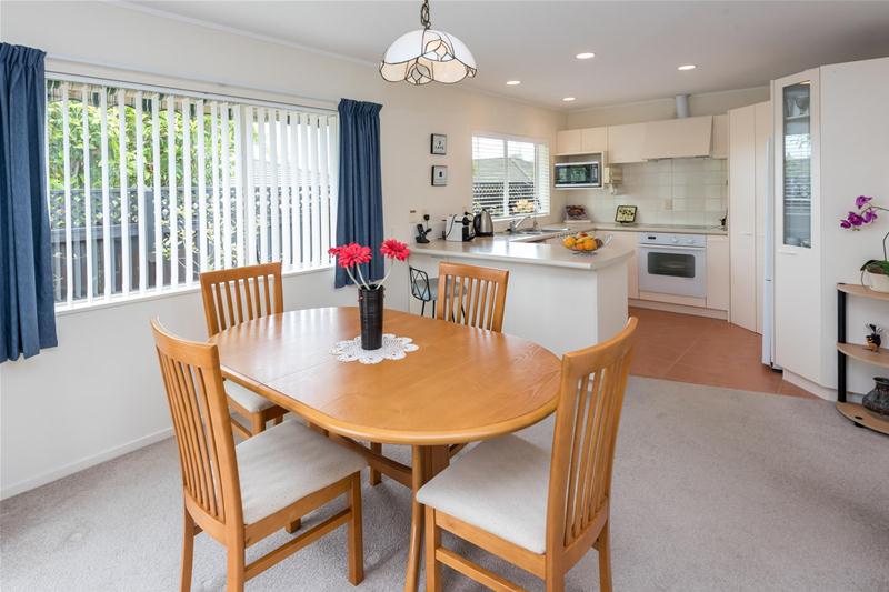 4/21 Mission View Drive, Northpark, Auckland - Manukau, 3 Bedrooms, 0 Bathrooms