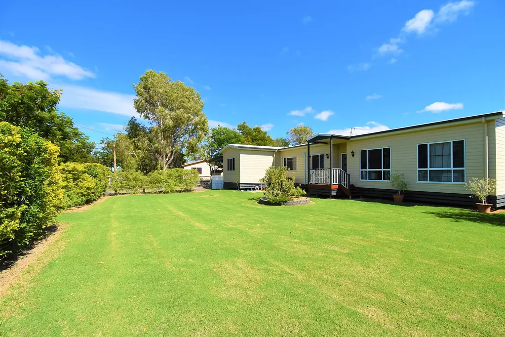 Barcaldine 4房  Sophisticated Living Meets Practical Design